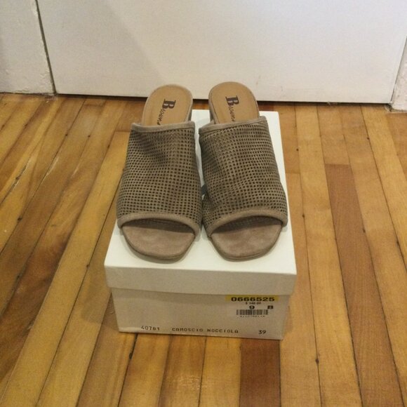 Brown's Beige Suede Leather Warwick Sandals (Size 9) (BNIB) - Picture 2 of 9